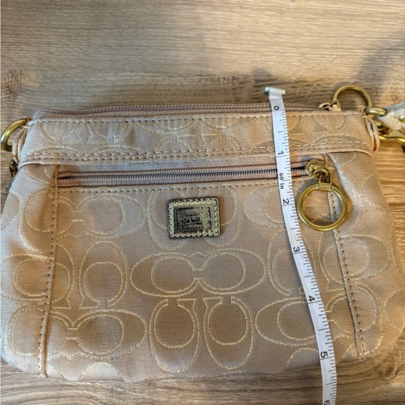 Coach Poppy Signature wristlet - Picture 8 of 8